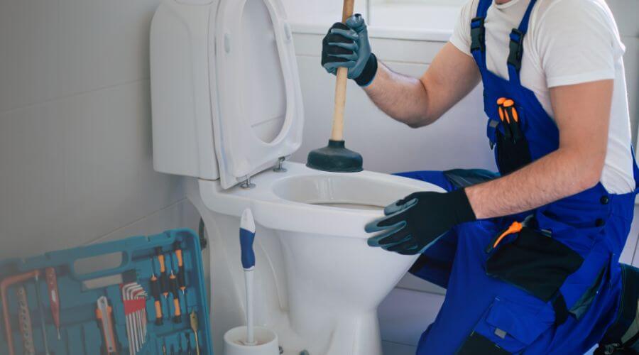 sewer line plumber in Wakefield, RI